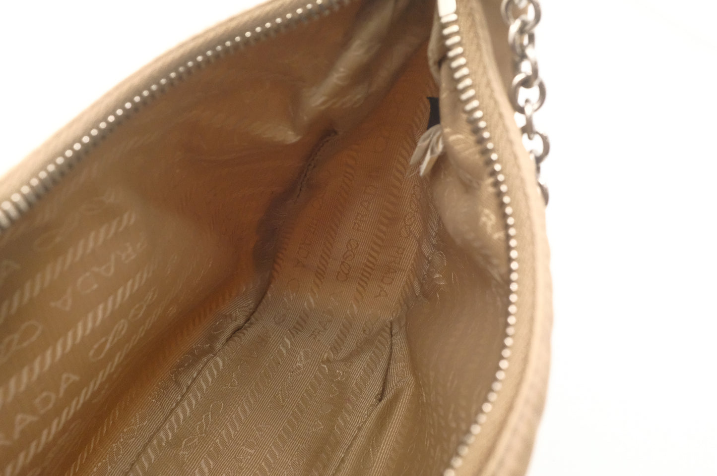 Prada Re-Edition 2005 in Beige Nylon
