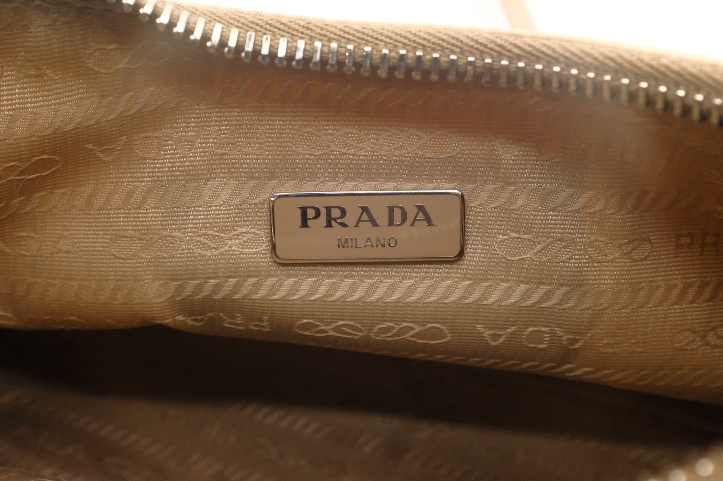 Prada Re-Edition 2005 in Beige Nylon
