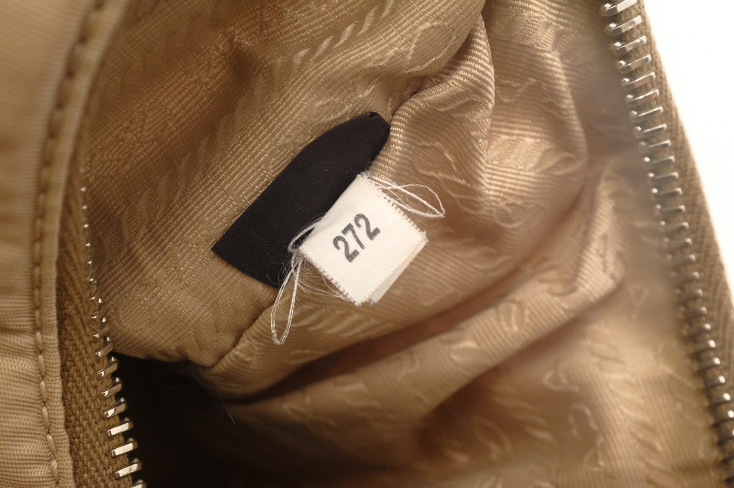 Prada Re-Edition 2005 in Beige Nylon