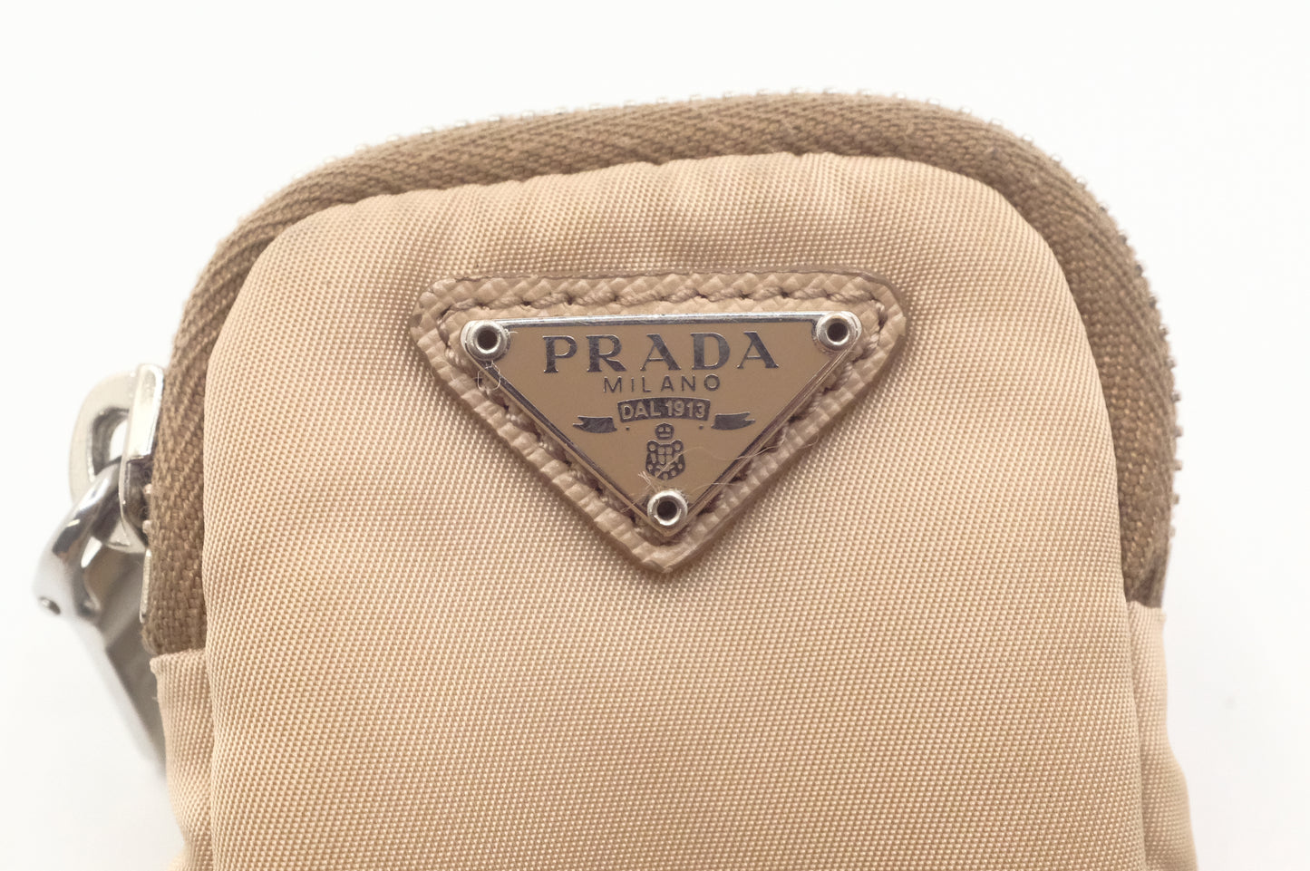 Prada Re-Edition 2005 in Beige Nylon