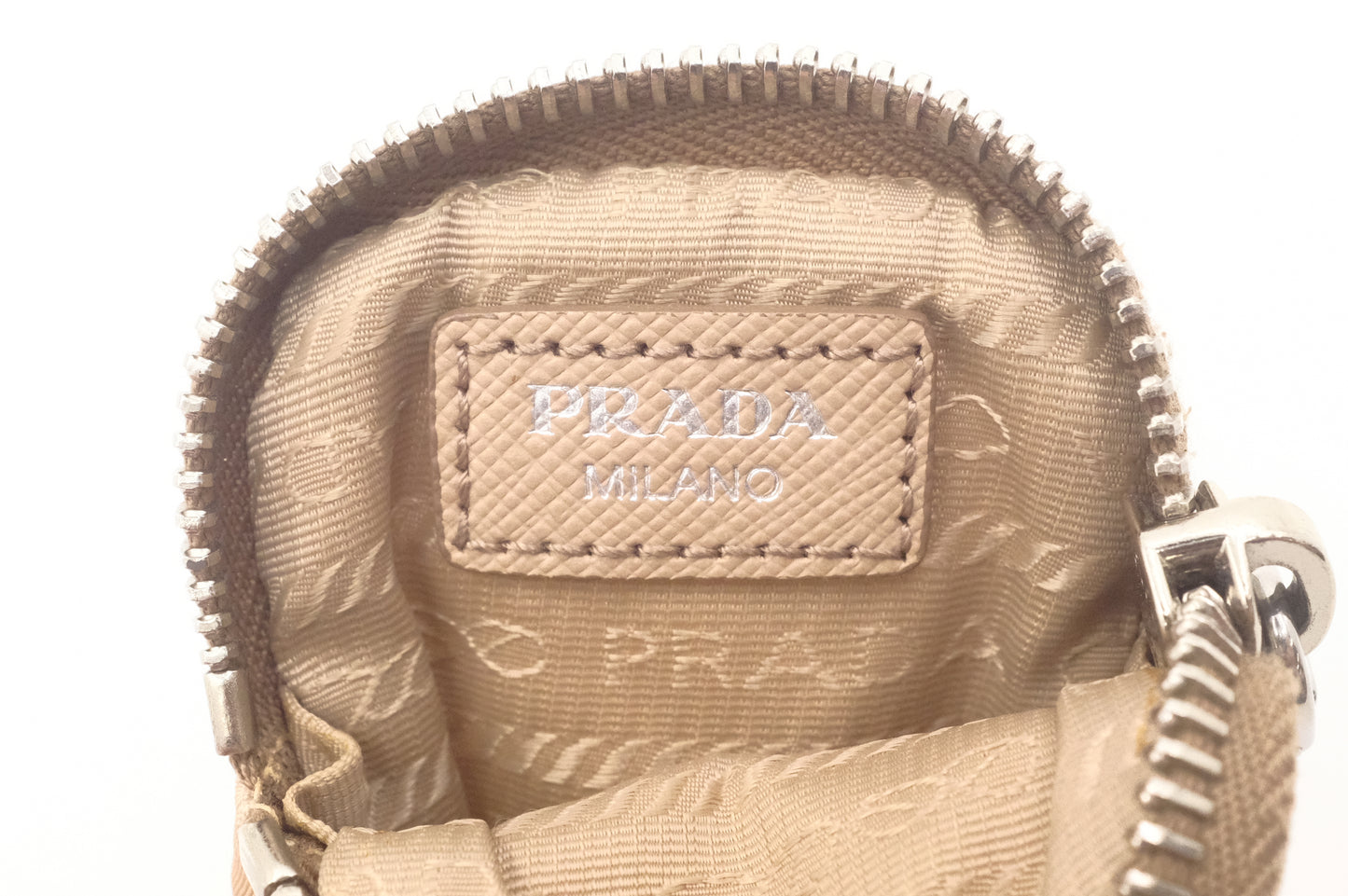 Prada Re-Edition 2005 in Beige Nylon