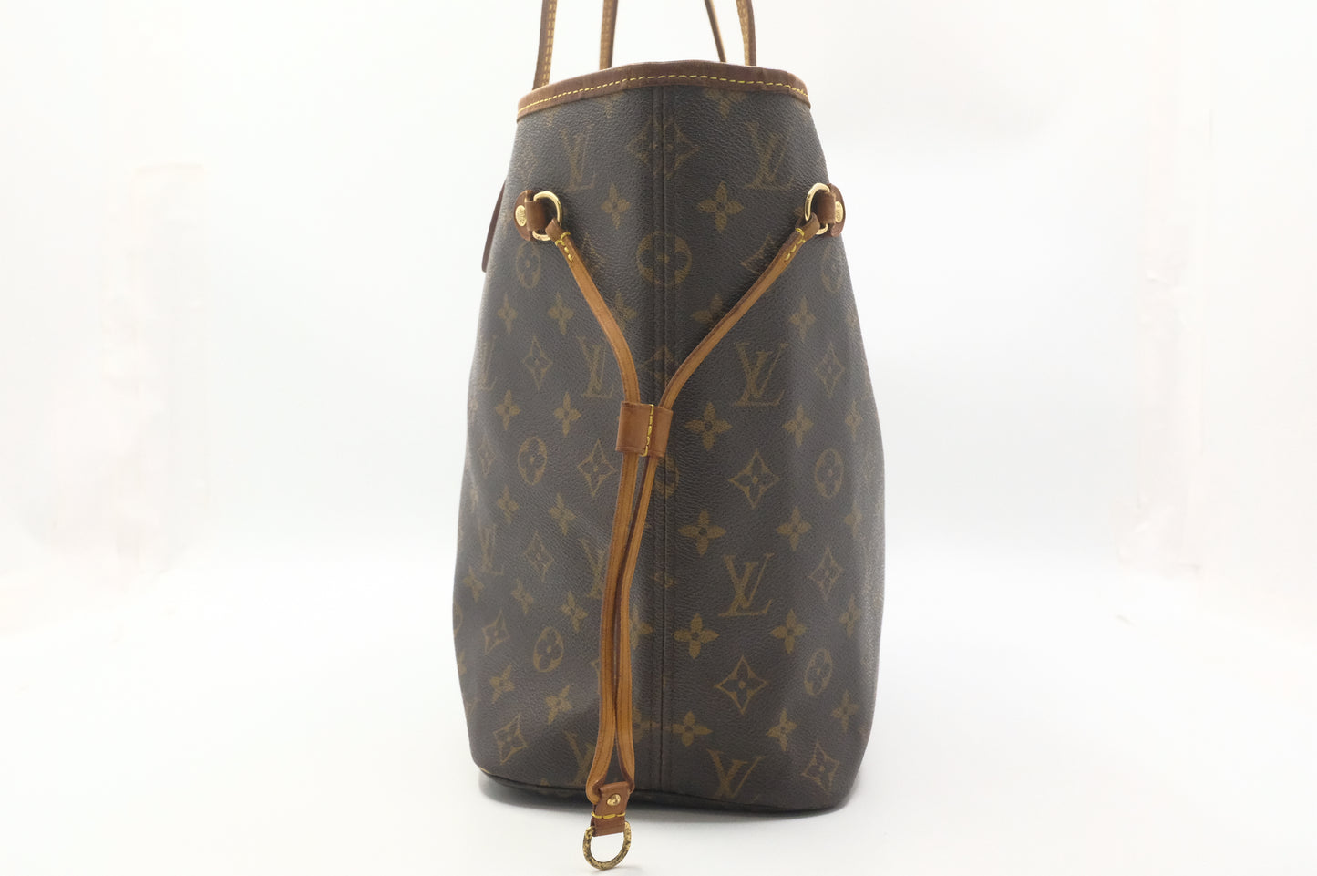 Louis Vuitton Neverfull MM in Monogram Canvas