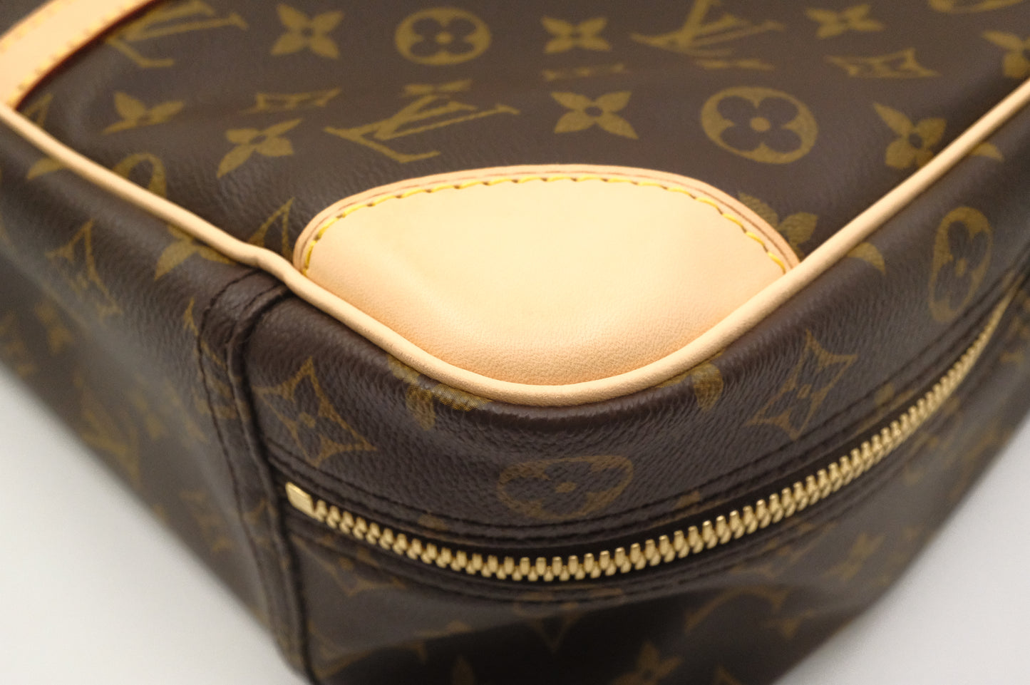 Louis Vuitton Sirius 45 in Monogram Canvas