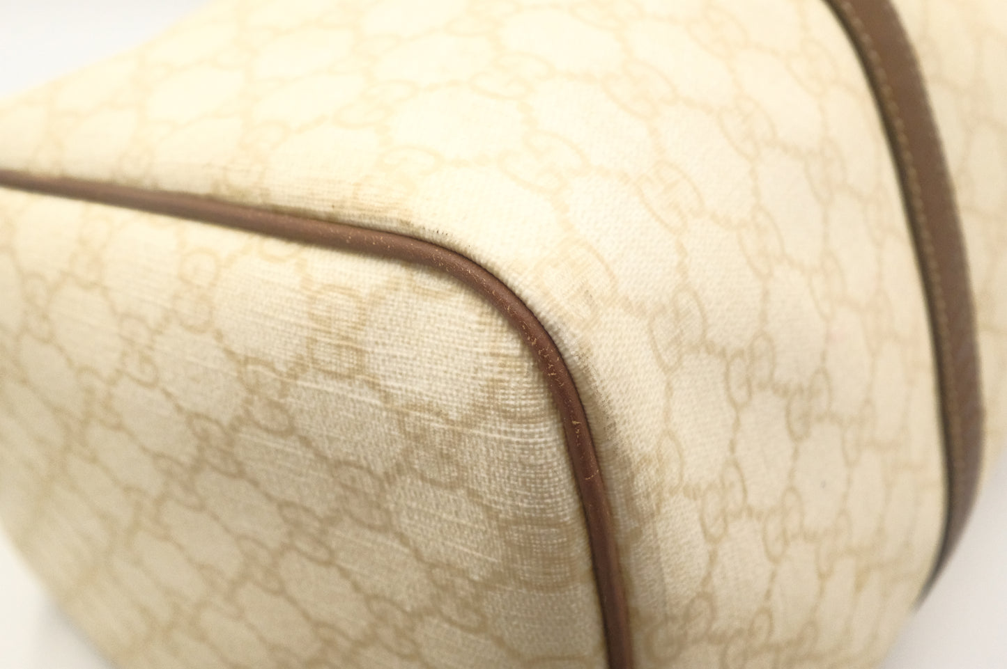 Gucci Boston Bag in Ivory GG Supreme Canvas