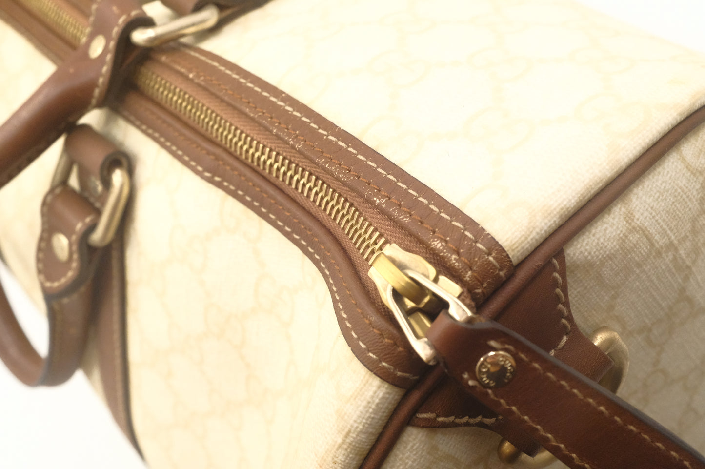 Gucci Boston Bag in Ivory GG Supreme Canvas