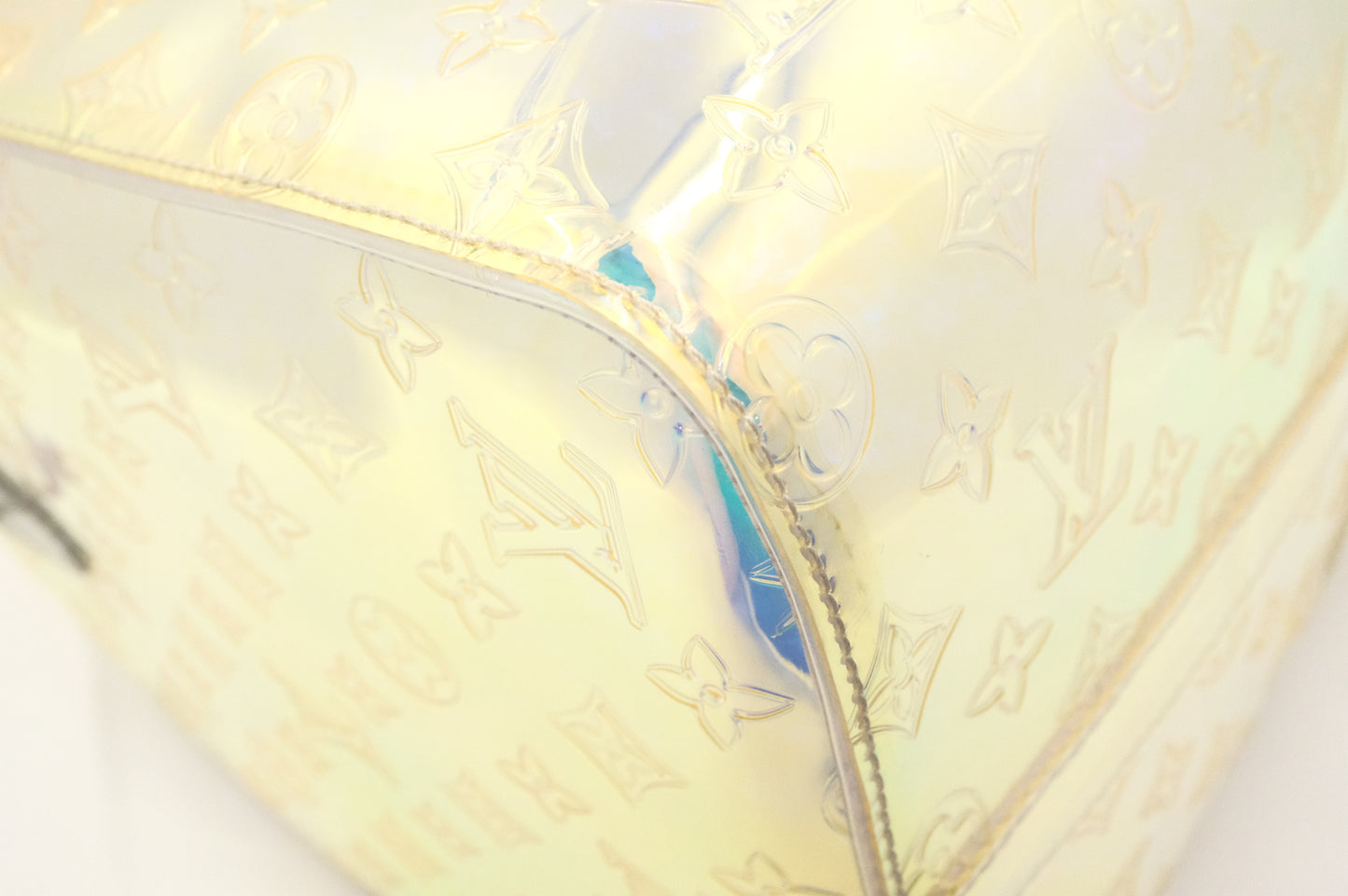 Louis Vuitton Keepall 50 Bandouliere in Prism PVC Monogram Canvas