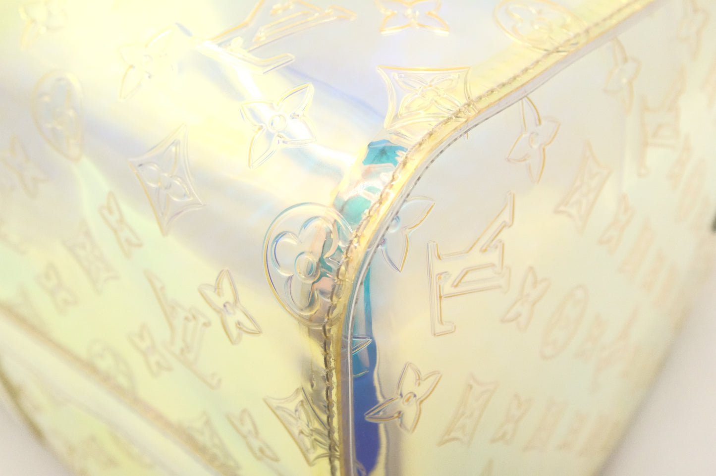 Louis Vuitton Keepall 50 Bandouliere in Prism PVC Monogram Canvas
