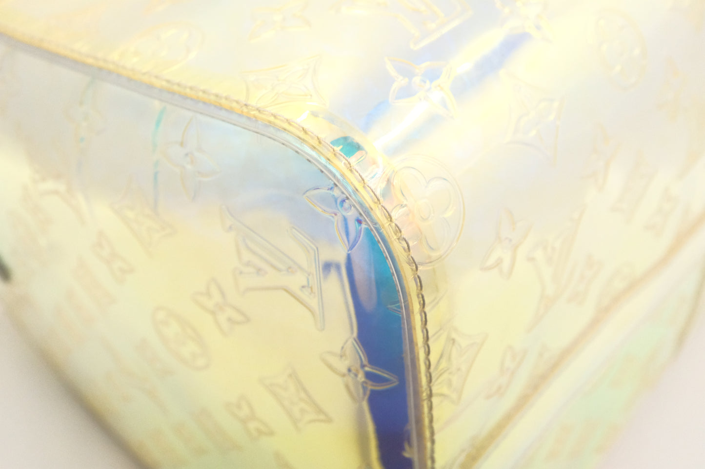 Louis Vuitton Keepall 50 Bandouliere in Prism PVC Monogram Canvas