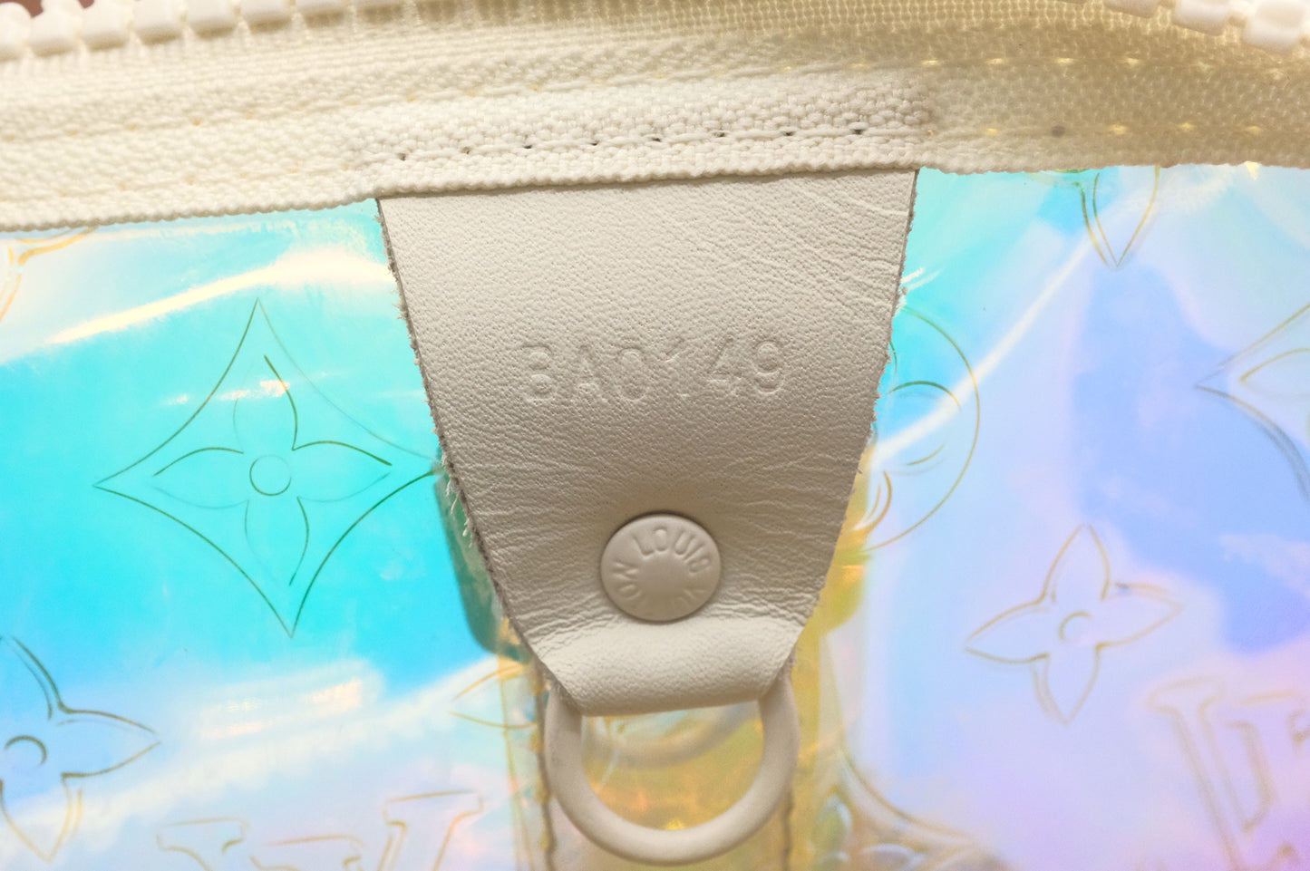 Louis Vuitton Keepall 50 Bandouliere in Prism PVC Monogram Canvas