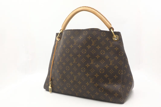 Louis Vuitton Artsy MM in Monogram Canvas