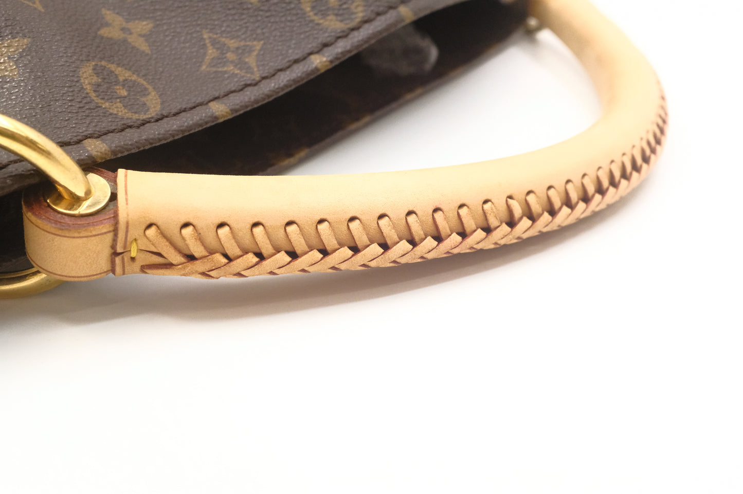 Louis Vuitton Artsy MM in Monogram Canvas