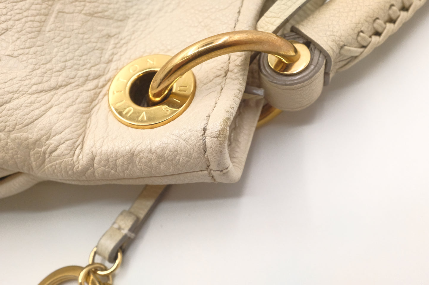 Artsy MM in Neige Empreinte Leather