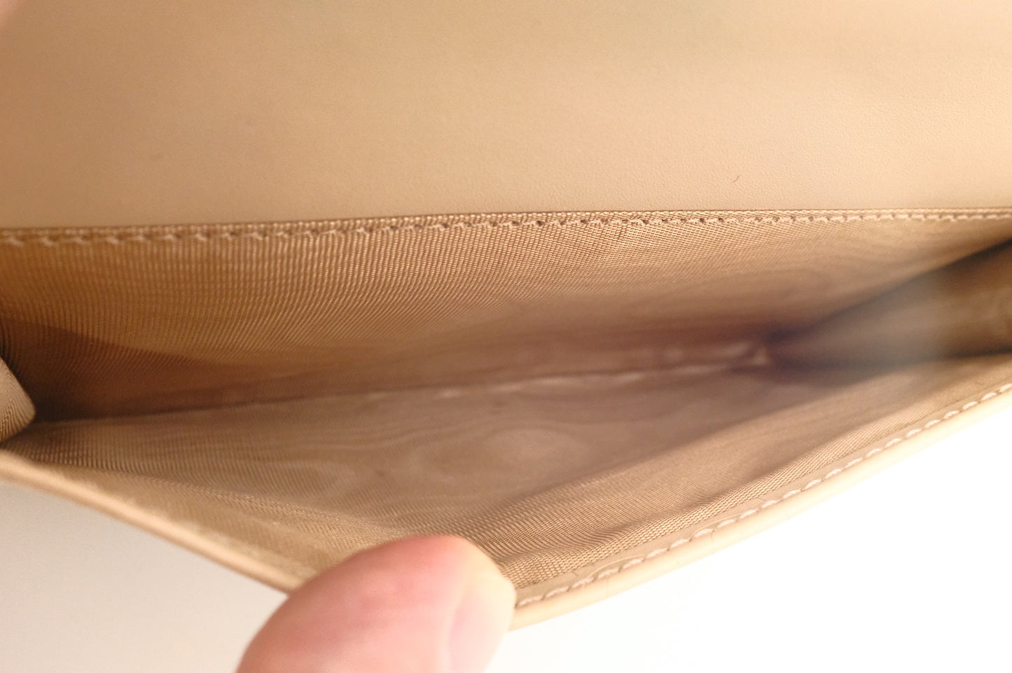 Gucci Mini Shoulder Bag in Ivory Leather