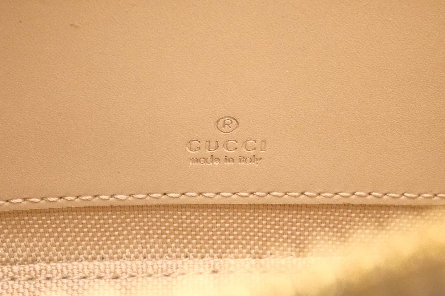 Gucci Mini Shoulder Bag in Ivory Leather