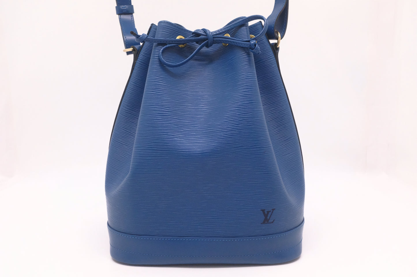 Louis Vuitton Noe in Blue Epi Leather