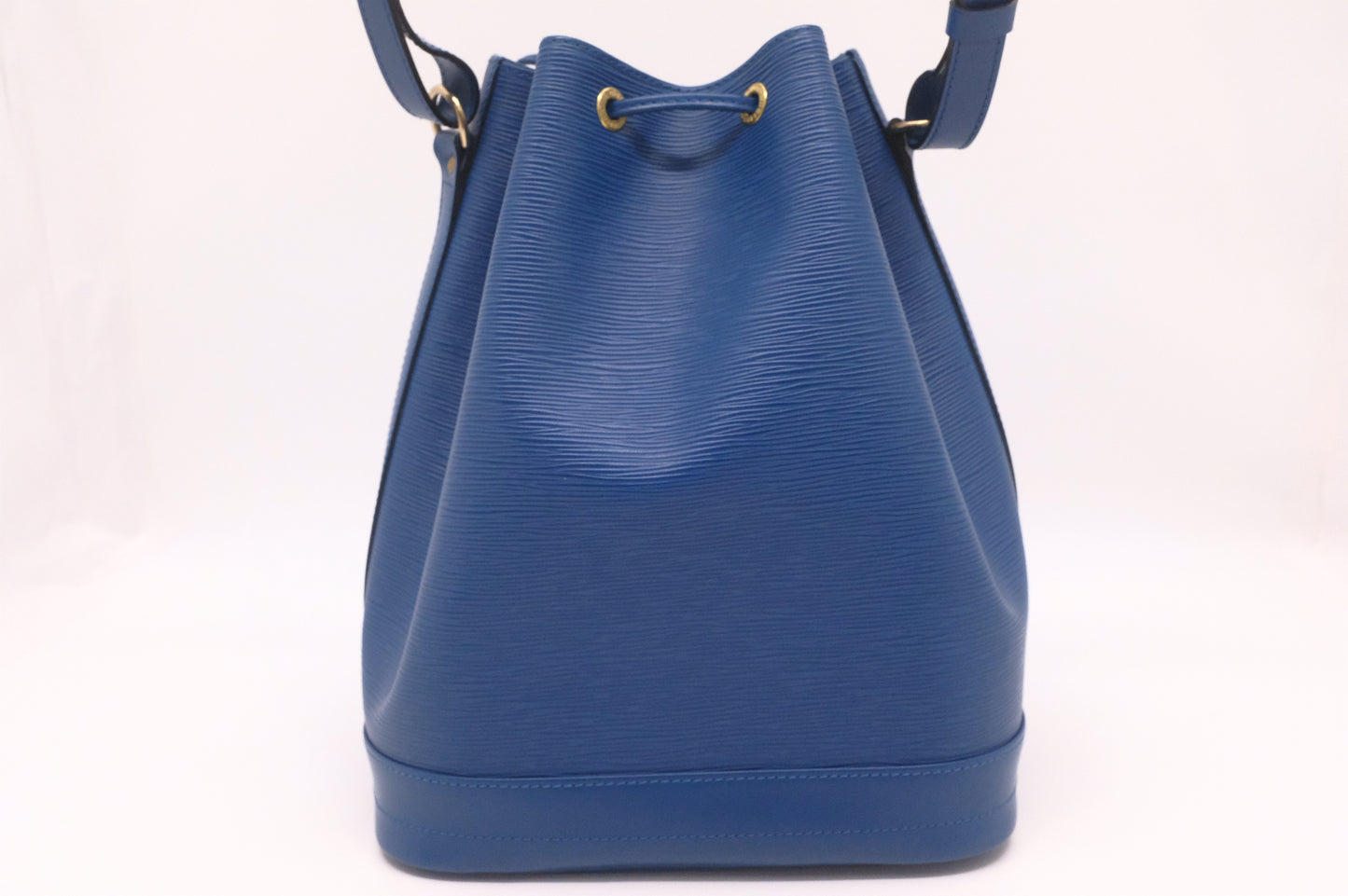 Louis Vuitton Noe in Blue Epi Leather