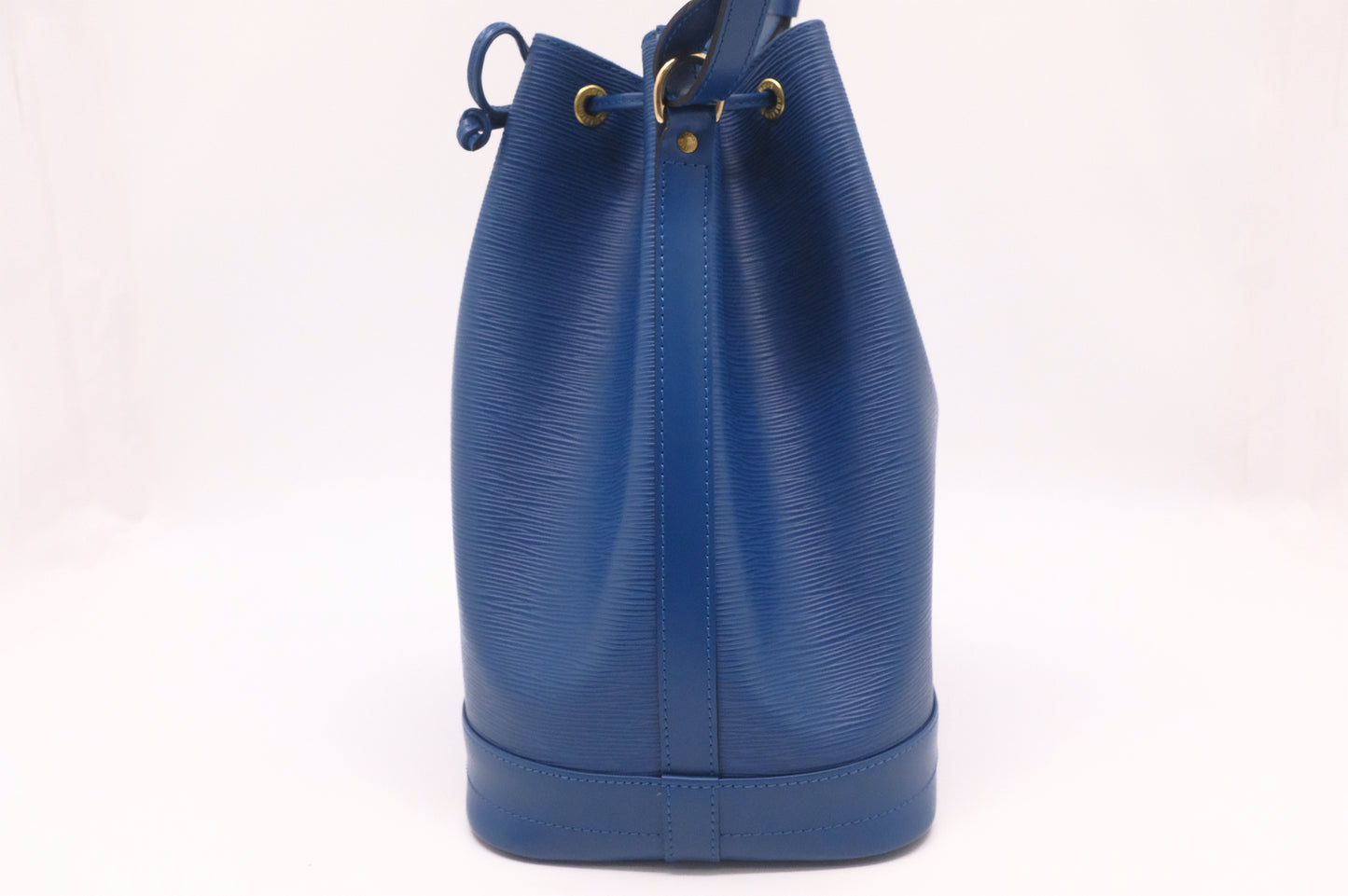 Louis Vuitton Noe in Blue Epi Leather