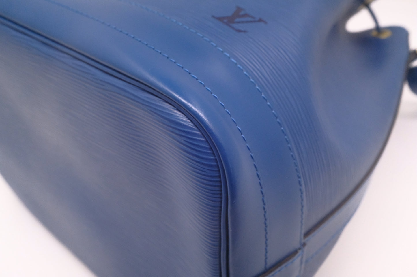 Louis Vuitton Noe in Blue Epi Leather