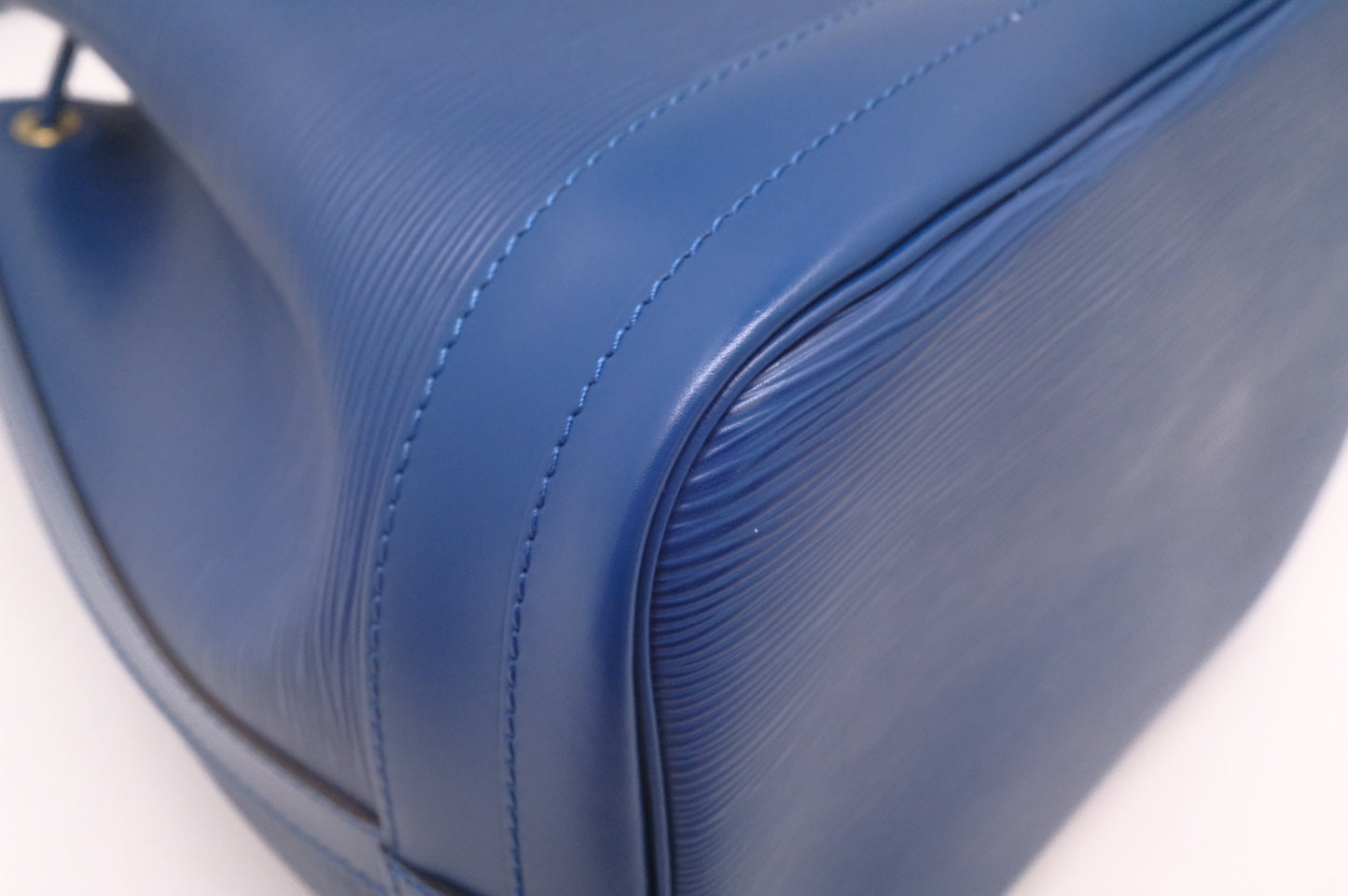 Louis Vuitton Noe in Blue Epi Leather
