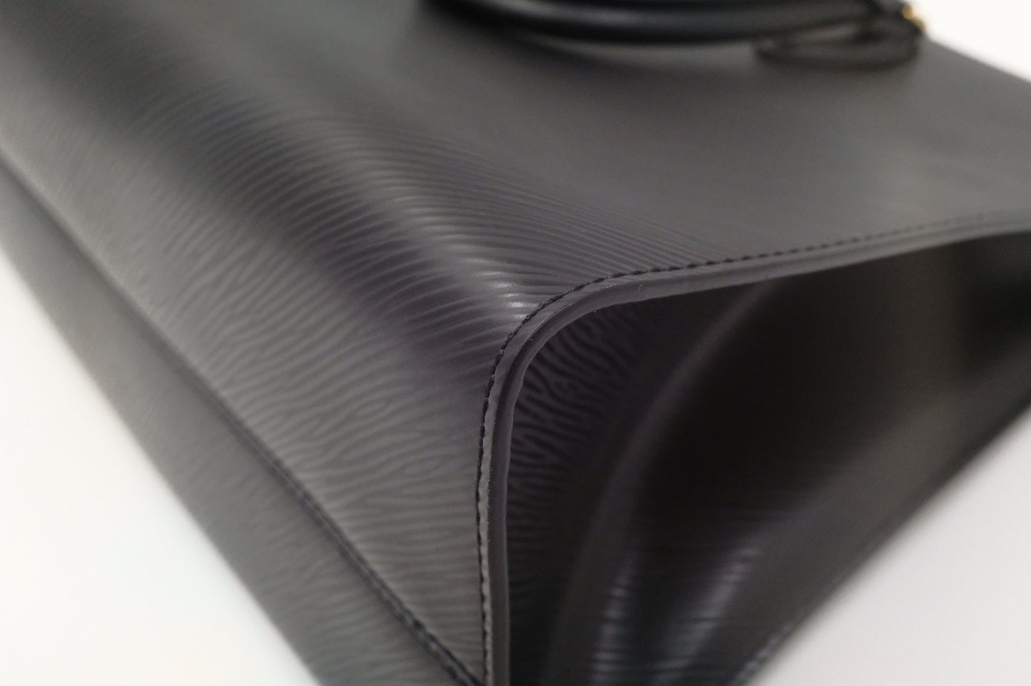 Louis Vuitton OnTheGo MM in Black Epi Leather