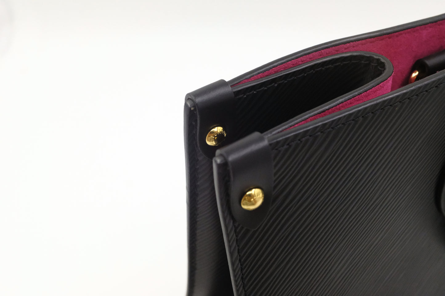 Louis Vuitton OnTheGo MM in Black Epi Leather
