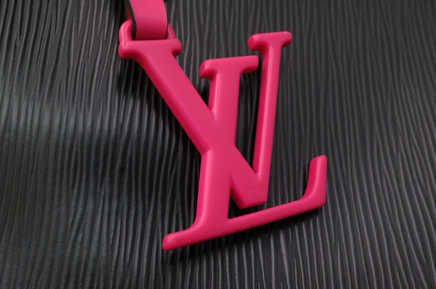 Louis Vuitton OnTheGo MM in Black Epi Leather