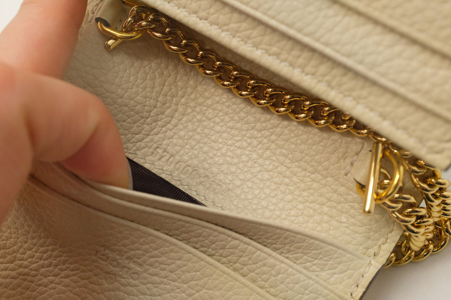 Gucci Zumi Chain Wallet in Cream Leather