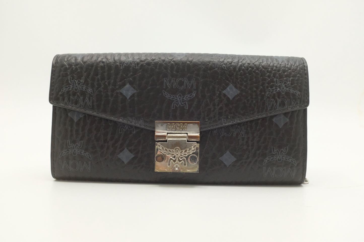 MCM Wallet on Chain in Black Visetos Canvas