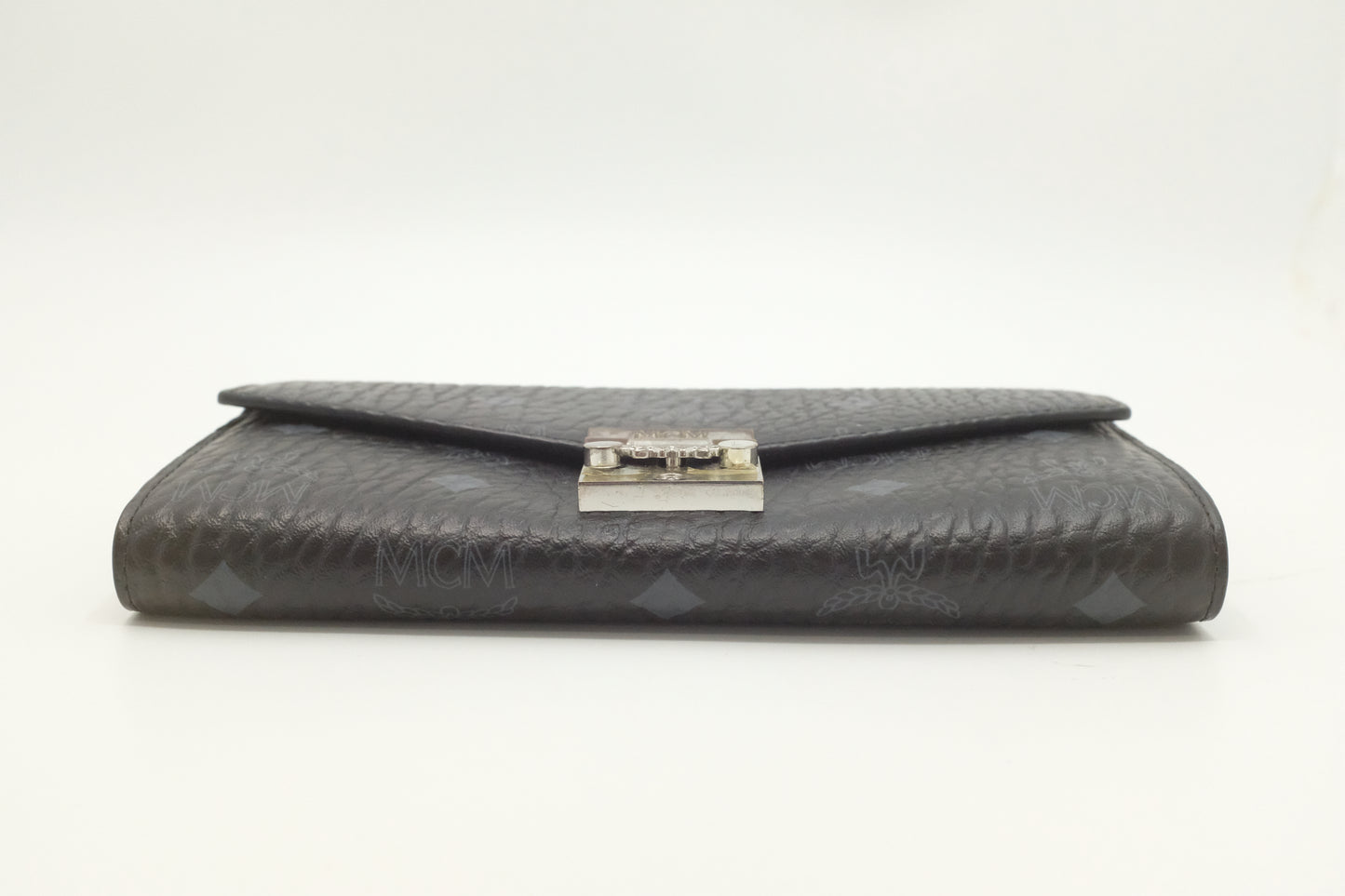 MCM Wallet on Chain in Black Visetos Canvas