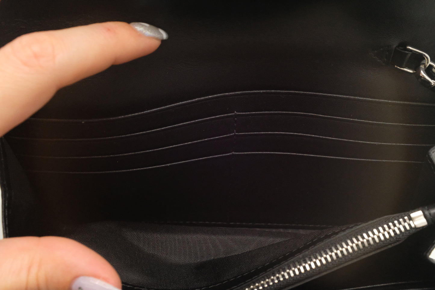 MCM Wallet on Chain in Black Visetos Canvas