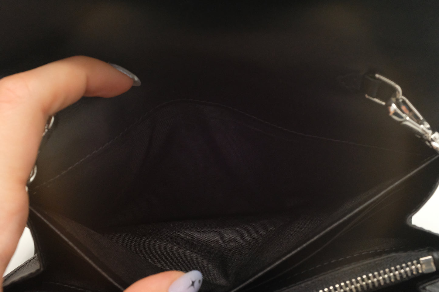 MCM Wallet on Chain in Black Visetos Canvas