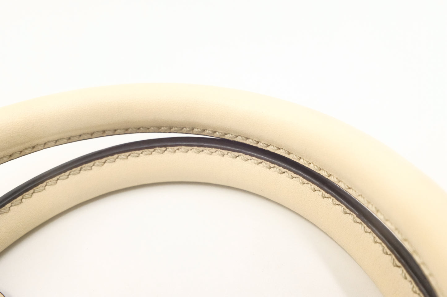 Gucci Mini Dome Shoulder Bag in White Micro Guccissima Leather