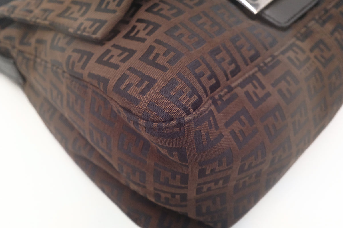 Fendi Mamma Baguette in Dark Brown Zucchino Canvas