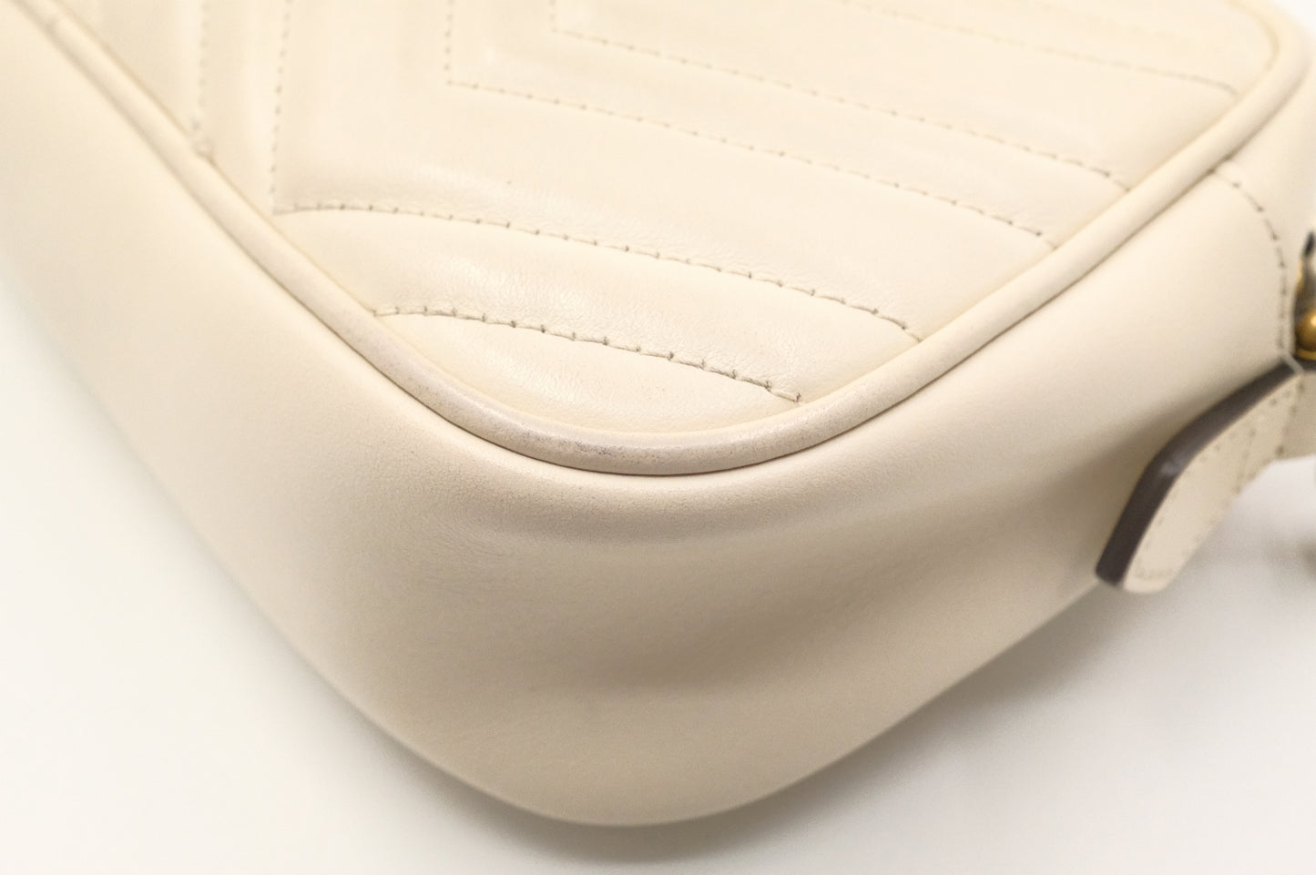 Gucci Marmont Crossbody in White Leather