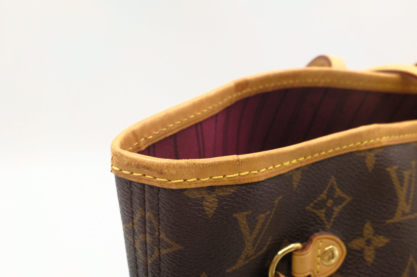 Louis Vuitton Neverfull MM in Monogram Canvas