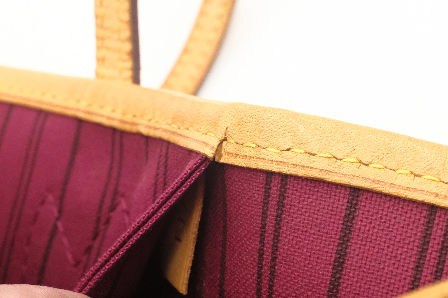 Louis Vuitton Neverfull MM in Monogram Canvas
