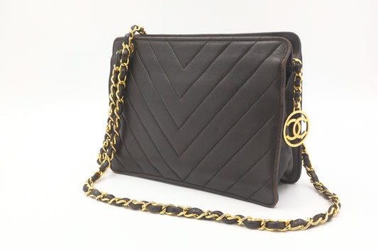 Chanel Chevron Crossbody in Brown Leather