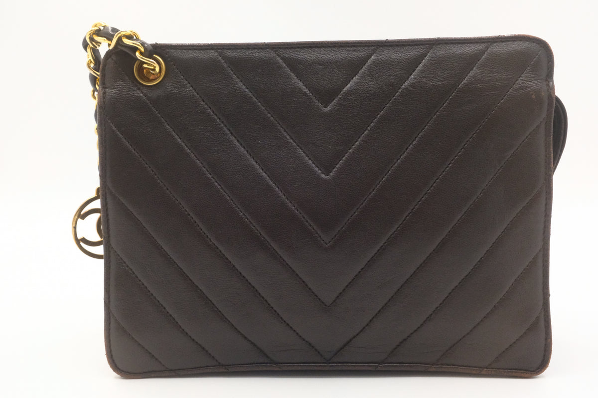 Chanel Chevron Crossbody in Brown Leather