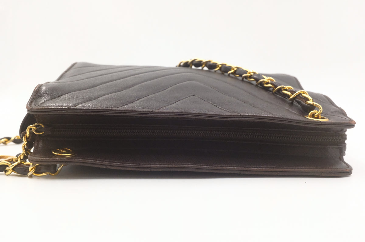 Chanel Chevron Crossbody in Brown Leather
