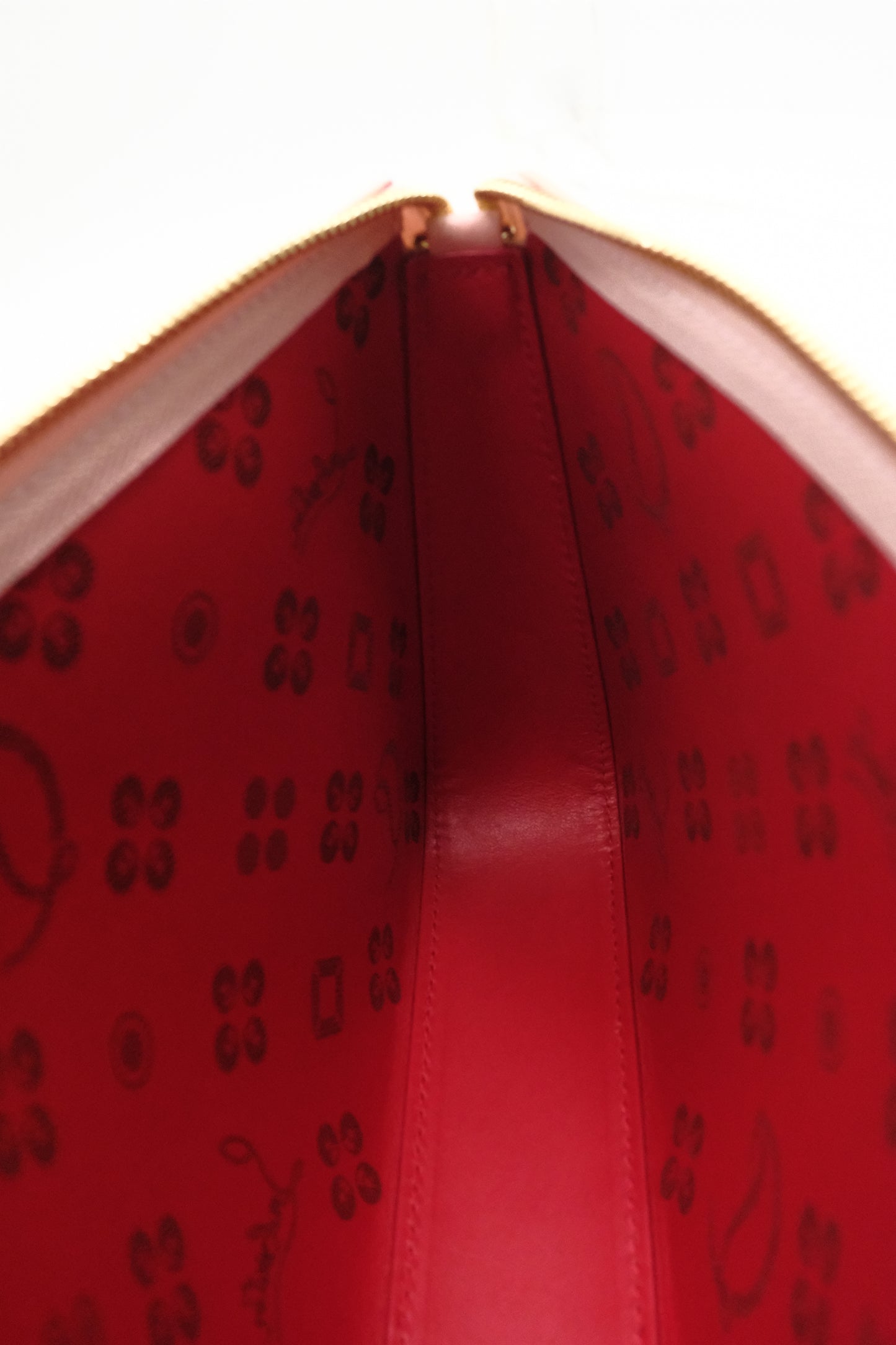 Louboutin Loubila Chain Bag in Pink Loubinthesky Leather