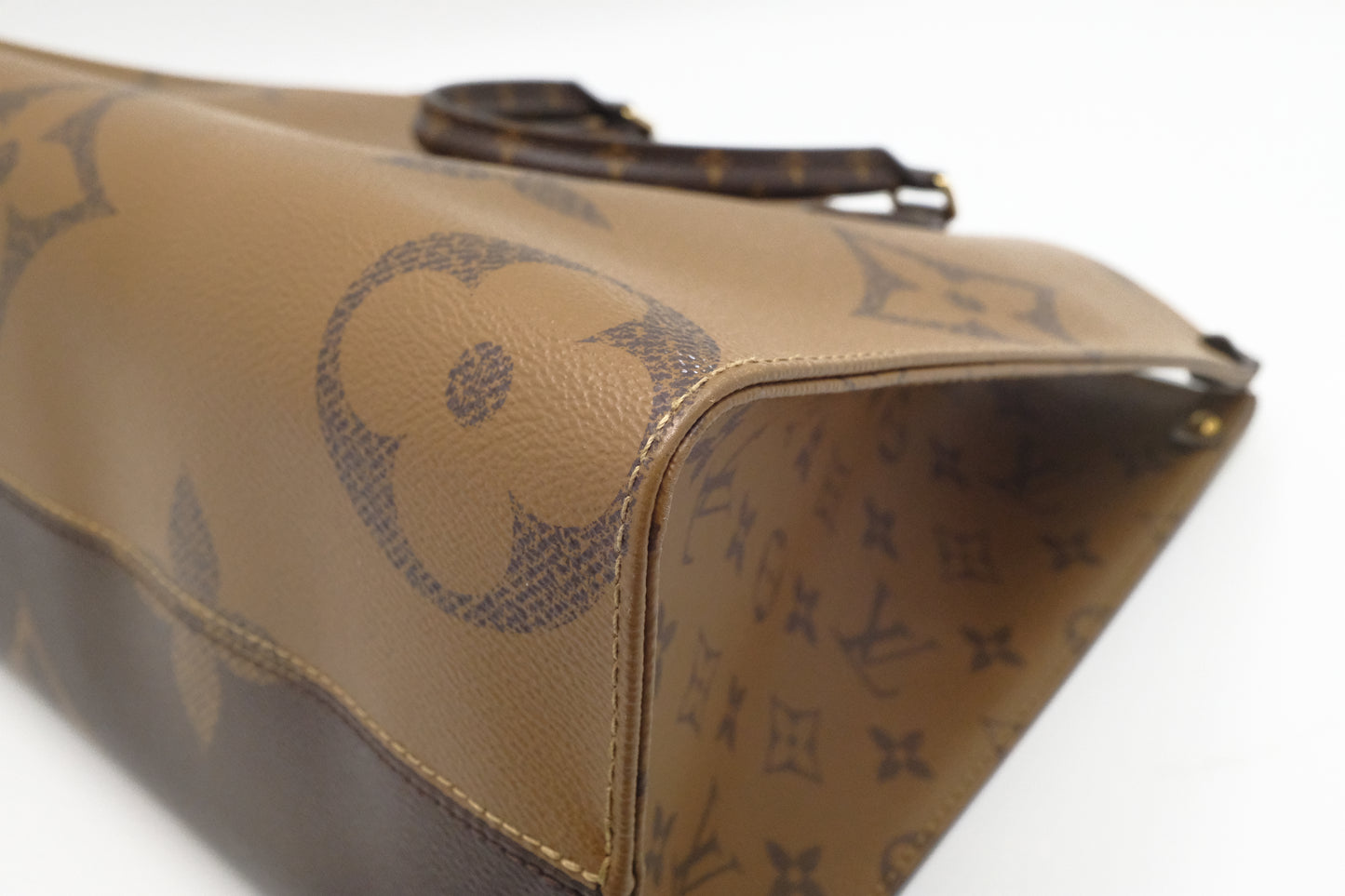 Louis Vuitton OnTheGo MM in Reverse Monogram Canvas