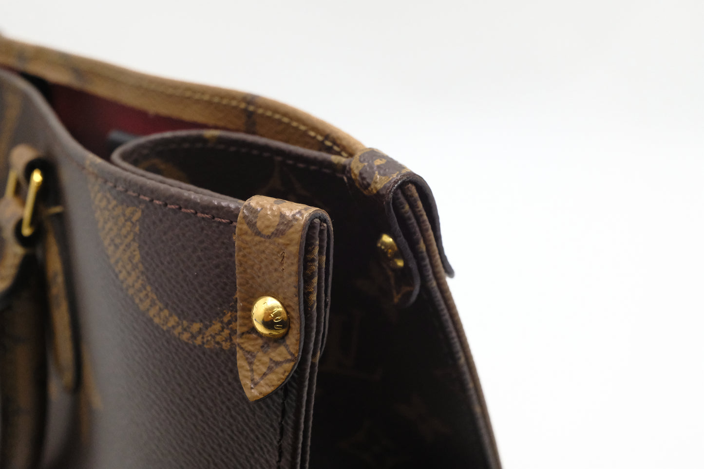Louis Vuitton OnTheGo MM in Reverse Monogram Canvas