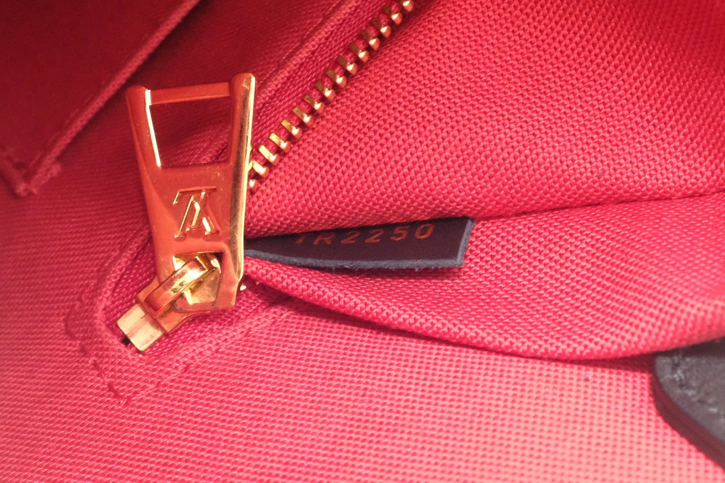 Louis Vuitton OnTheGo MM in Reverse Monogram Canvas