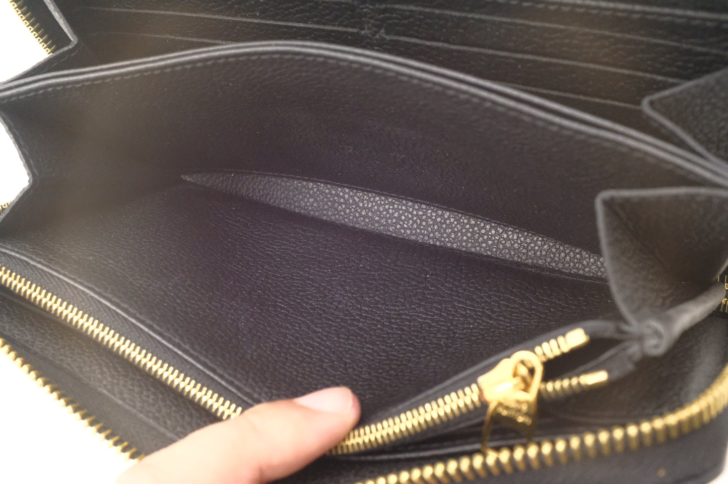 Louis Vuitton Long Zippy Wallet in Black and Beige Bicolor Empreinte Leather