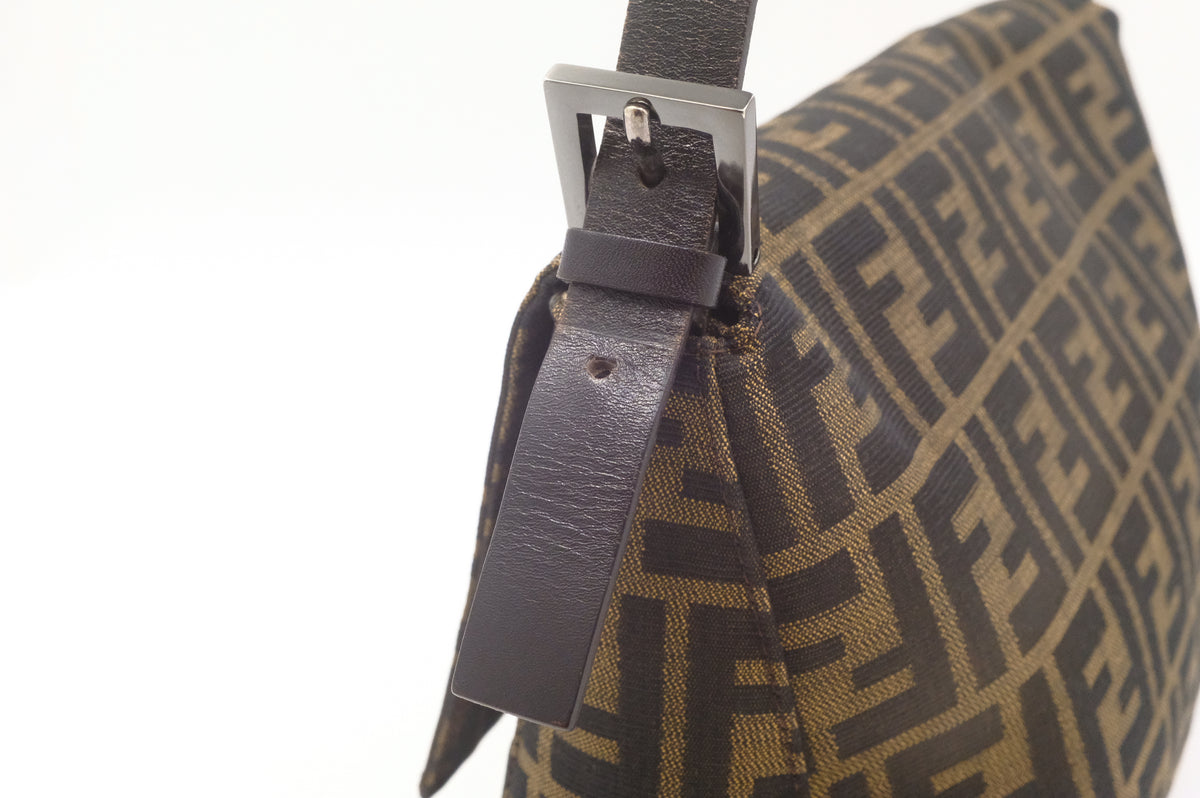 Fendi Mamma Baguette in Zucca Canvas
