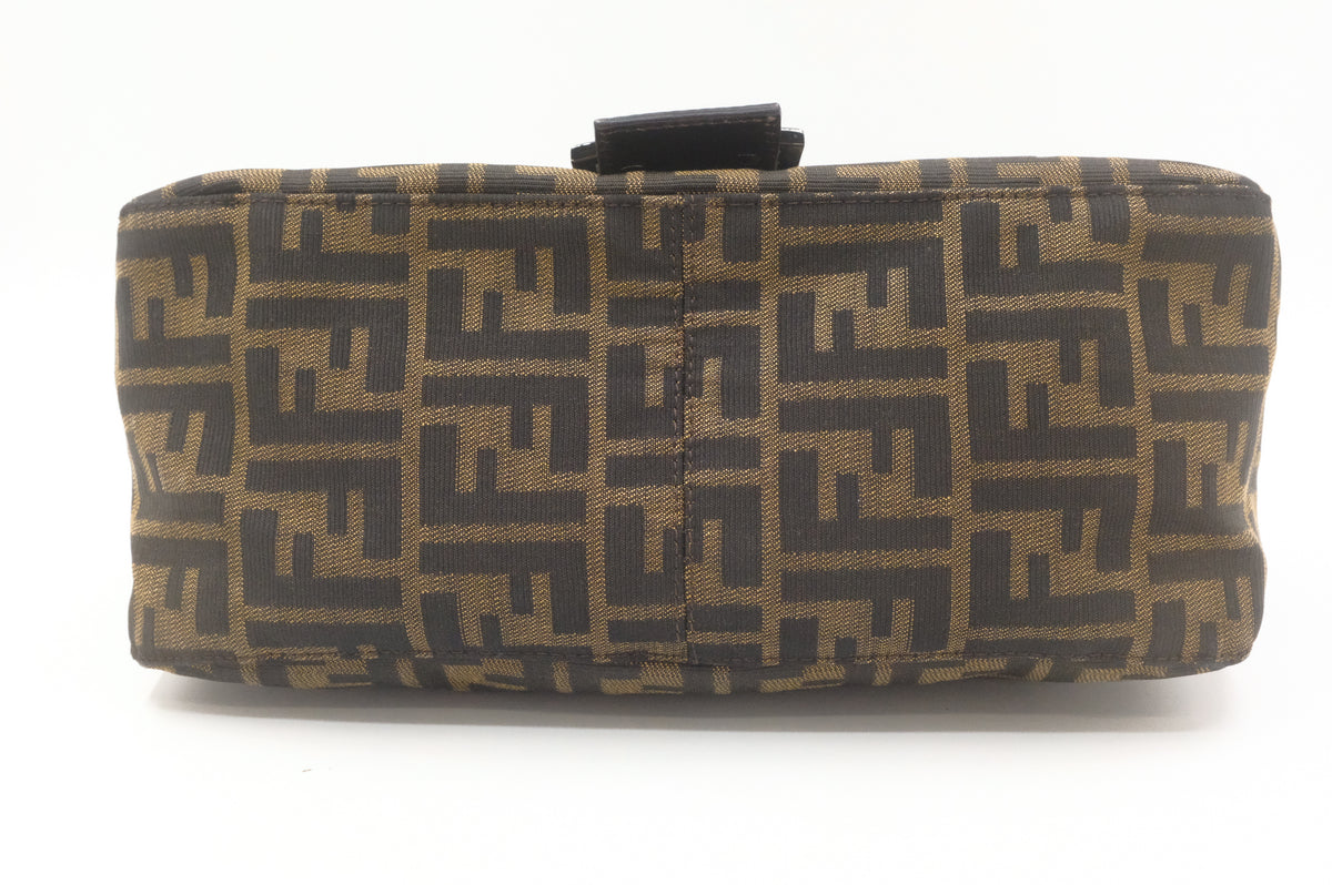Fendi Mamma Baguette in Zucca Canvas
