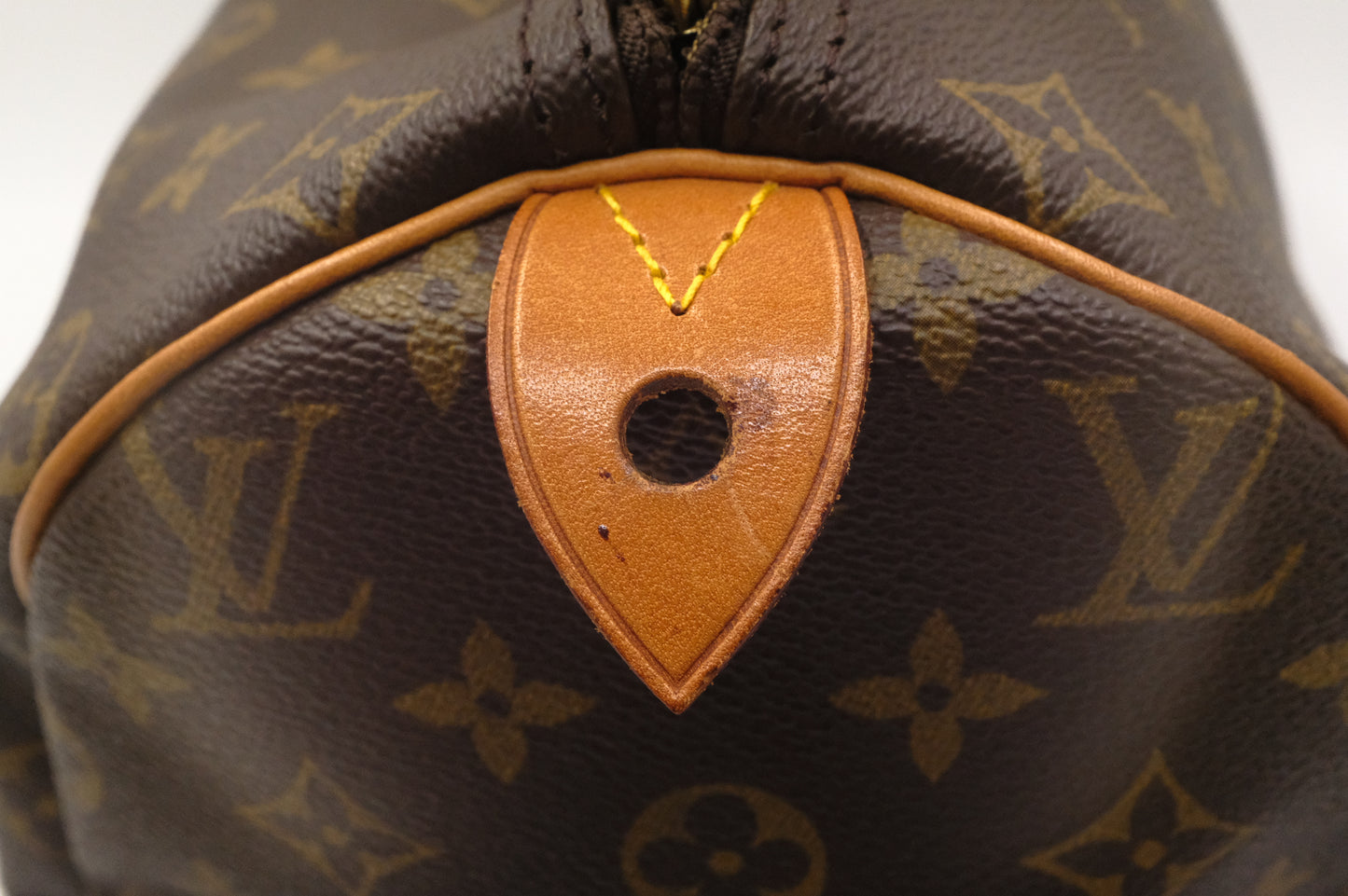 Louis Vuitton Speedy 40 in Monogram Canvas