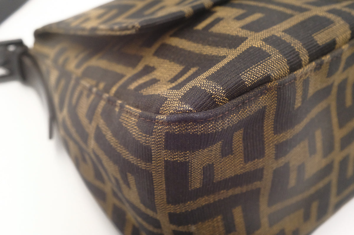 Fendi Mamma Baguette in Zucca Canvas