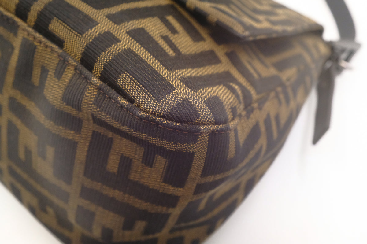 Fendi Mamma Baguette in Zucca Canvas