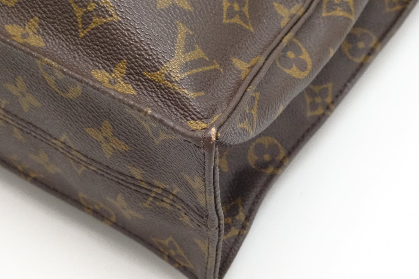 Louis Vuitton Sac Plat in Monogram Canvas